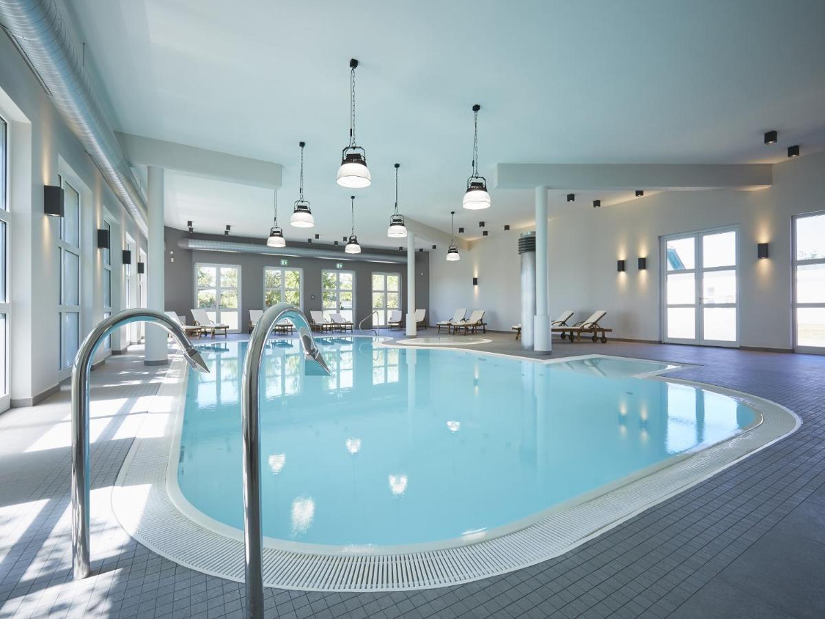 Reetland Am Meer - Premium Reetdachvilla Mit 3 Schlafzimmern, Sauna Und Kamin E24 드란스케 외부 사진